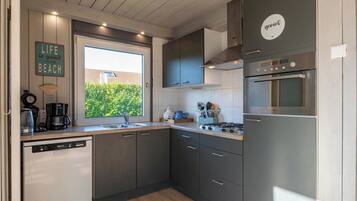 Rumah | Dapur pribadi | Kompor dan kursi makan untuk bayi