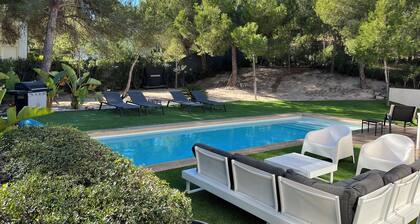LUXURY VILLA ON THE LAS COLINAS GOLF COURSE