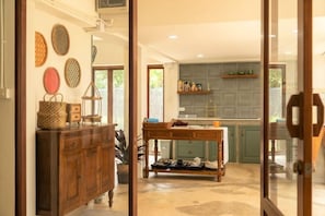 Interior - Phi Private Villa: Luxury 4 beds Riverside & Pool: Near old townBreakfast, Laundry, Free pickup (Chiang Mai)