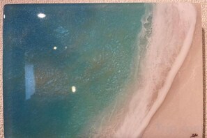 Unclassified image, 5 of 28, button