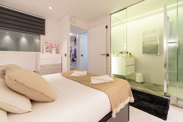 Strykejern/-brett, wi-fi (inkludert) og sengetøy