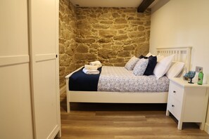 3 bedrooms, iron/ironing board, free WiFi, bed sheets - house Vigo pool (Mondariz)