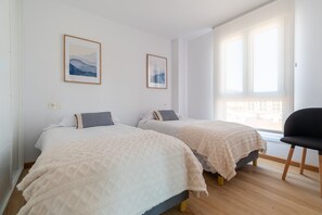 1 bedroom, iron/ironing board, bed sheets - Baiona By Ladeira (Baiona)