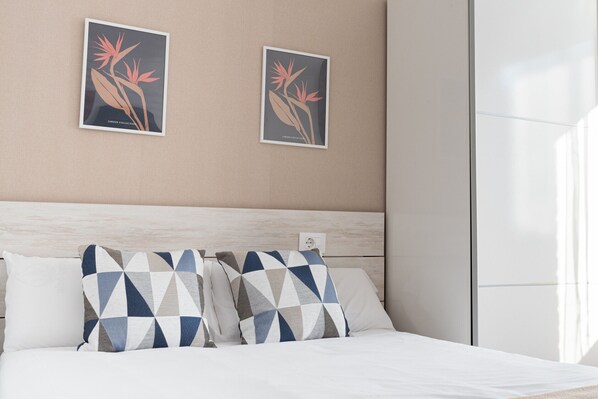 4 habitaciones, tabla de planchar con plancha y wifi gratis 