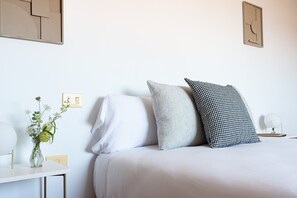 4 slaapkamers, een strijkplank/strijkijzer, beddengoed