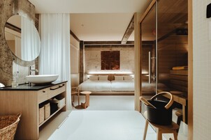 Grand Twin Room | Premium bedding, down comforters, in-room safe, desk