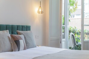 2 habitaciones y espacio para trabajar con laptop 