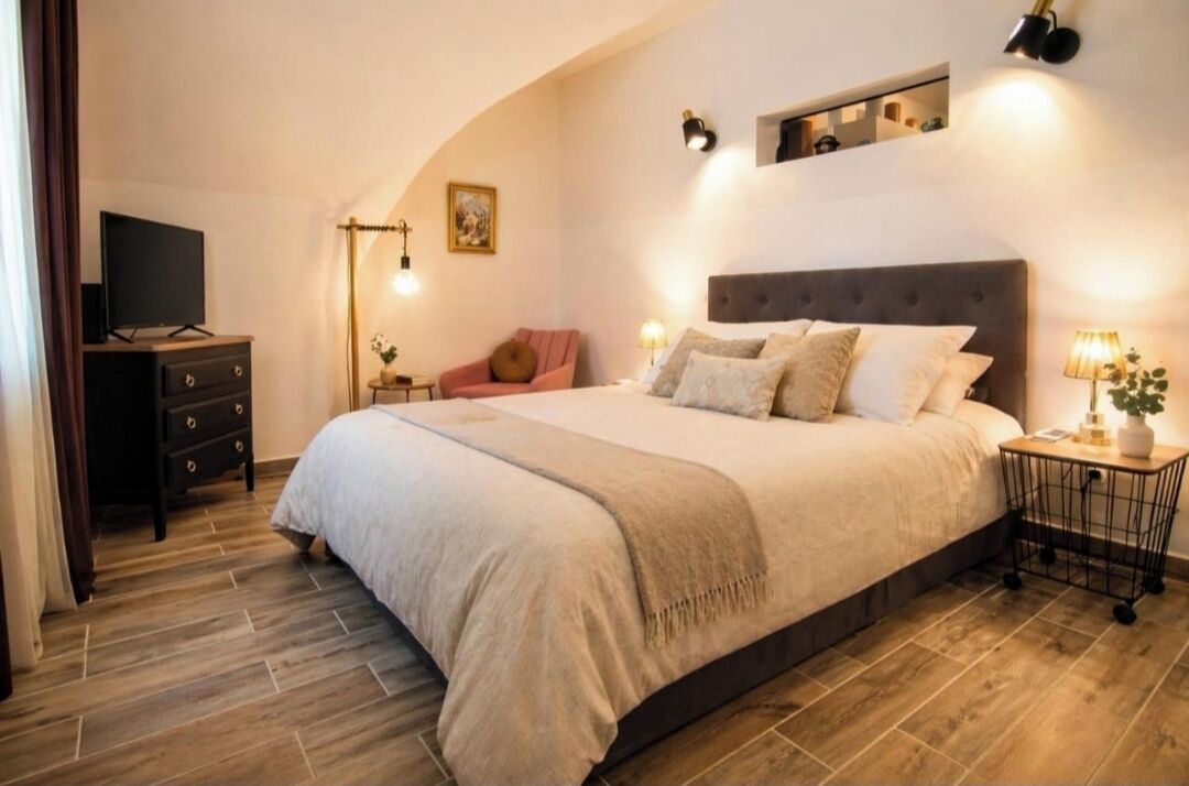 1 dormitori, planxa i posts de planxar, wifi gratuïta i roba de llit 
