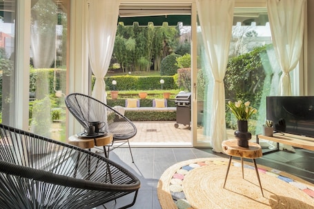 Apartment (1 Bedroom) | Interior