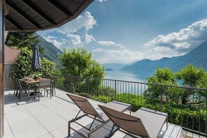 Villa (4 Bedrooms) | Terrazza/patio