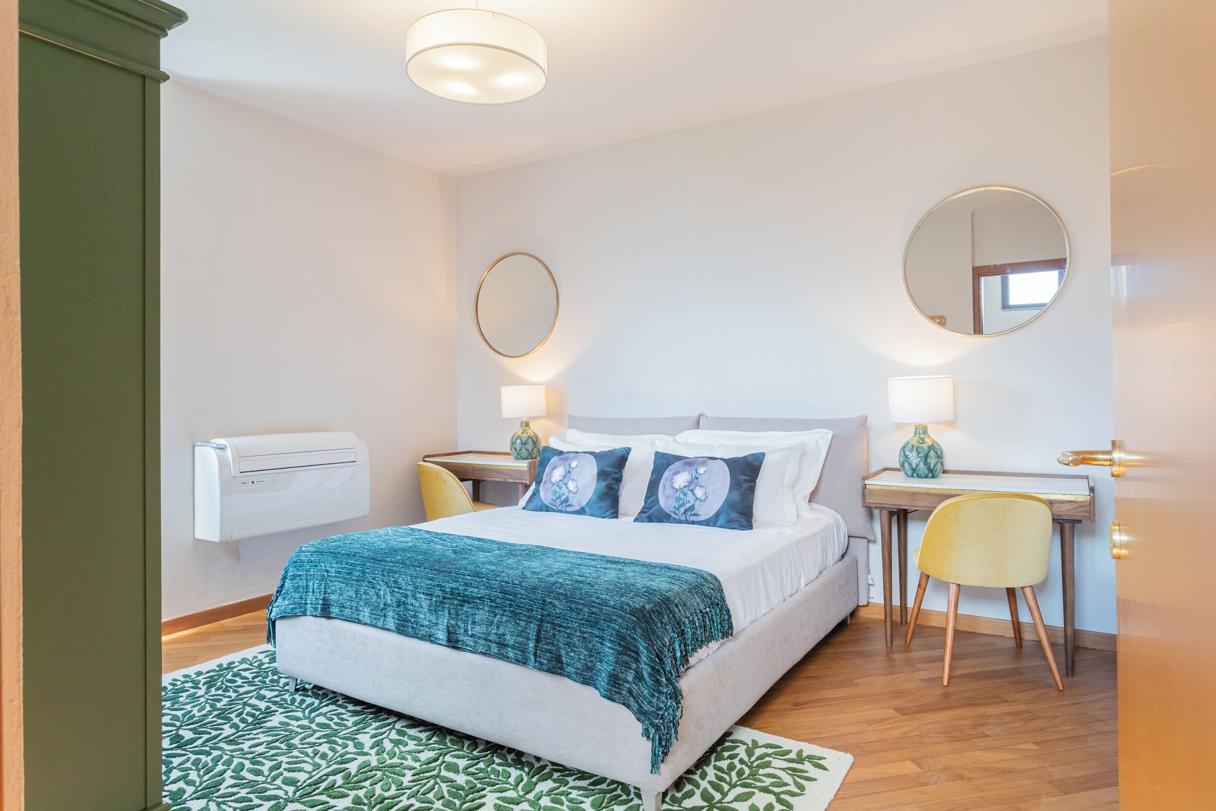 Villa (4 Bedrooms) | 4 habitaciones y espacio para trabajar con laptop 