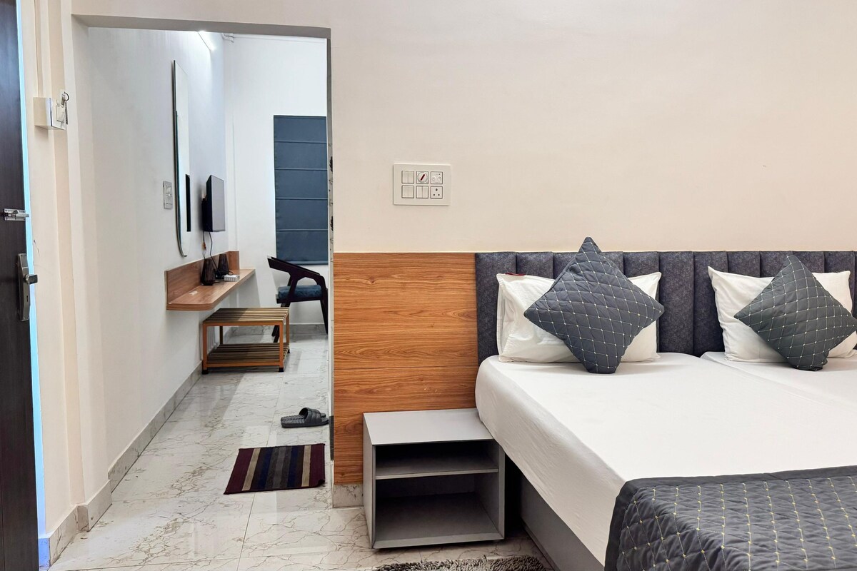 A/C DELUXE Quadruple Room ( 4 PAX)