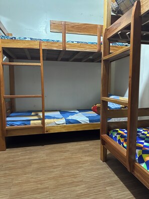 6 bedrooms, WiFi