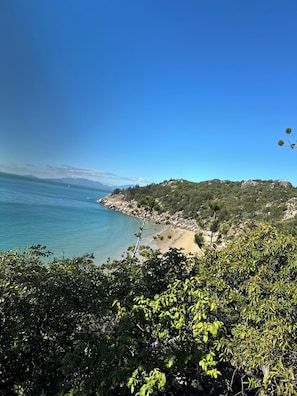 Accommodatie ligt op het strand, strandlakens