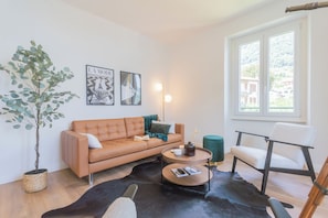 Apartment (Lakeview Paradise) | Living area - Lakeview Apartments by Rent all Como (Argegno)