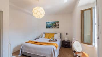 Apartment (1 Bedroom) | 1 Schlafzimmer, laptopgeeigneter Arbeitsplatz, Bügeleisen/Bügelbrett