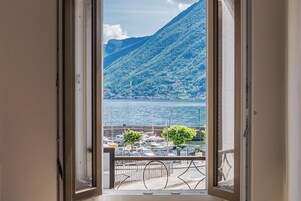 Vista al lago