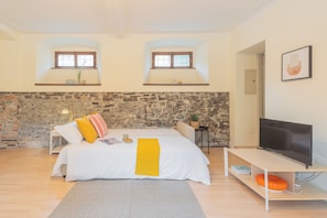 Apartment (1 Bedroom) | Living area | 32-inch flat-screen TV with cable channels - La Piazza di Cernobbio by Rent all Como (Cernobbio)