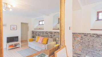 Apartment (1 Bedroom) | Wohnbereich