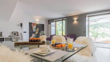 公寓, 2 間臥室 (2 Bedrooms) | 客廳 | 32 吋智能電視連有線電視頻道