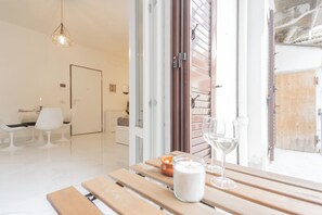 Apartment (1 Bedroom) | Balcony - Luce Apartment by Rent all Como (Como)
