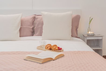 Apartment (1 Bedroom) | 1 bedroom, laptop workspace, iron/ironing board, bed sheets. Nonna Tere Apartment by Rent all Como