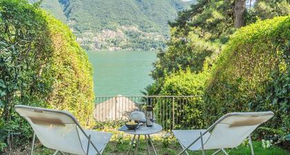 OC Lake Love by Rent all Como