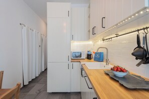 Private kitchen - Old Court Hideaway by Rent all Como (Como)