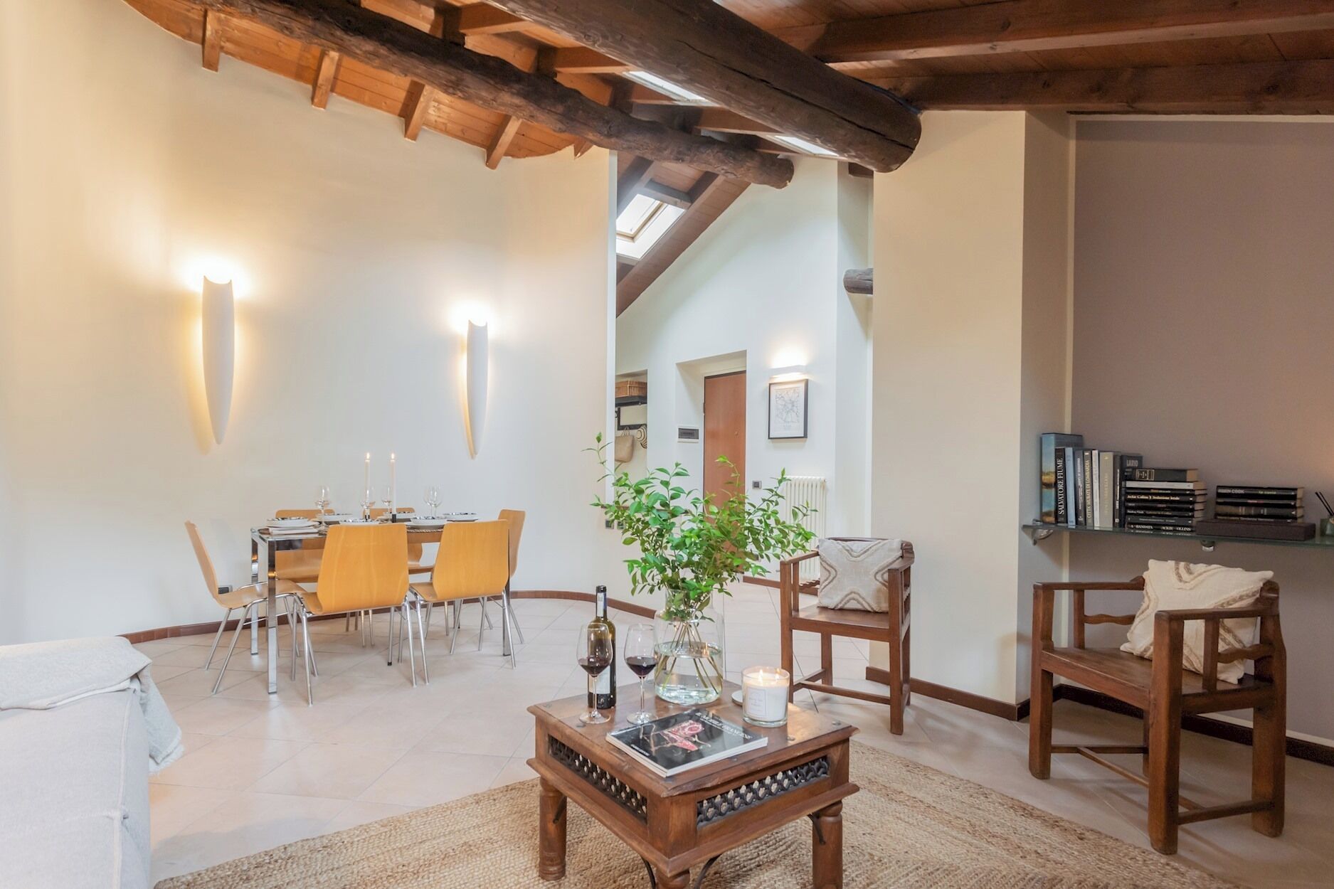 Apartment (2 Bedrooms) | Living area | 32-inch flat-screen TV with cable channels