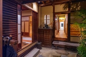 Unclassified image, 5 of 28, button - Shimizu Kozuki 6min walk to Kiyomizu-dera Temple (Kyoto)