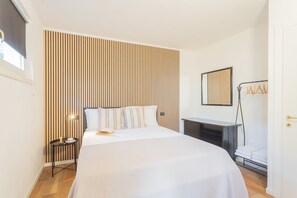 Apartemen, 1 kamar tidur (Ponente Garden) | 1 kamar tidur dan setrika/meja setrika