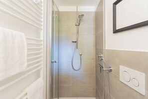 开间 (0 Bedroom) | 浴室 | 淋浴设施、免费洗浴用品、坐浴桶、毛巾
