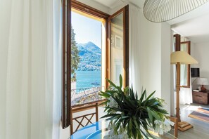 Leilighet (2 Bedrooms) | Utsikt mot innsjø