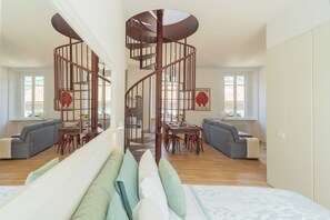 Interior - Rooftop Nest in Como City Center by Rent all Como (Como)