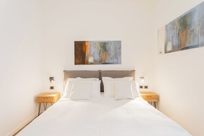 1 bedroom, iron/ironing board, bed sheets - Rosart House by Rent all Como (Como)