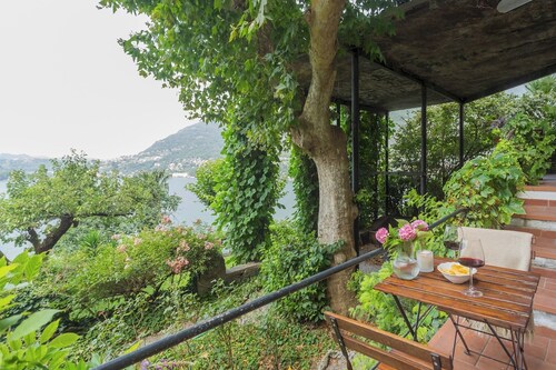 Simon's Apartment With Amazing View by Rent all Como