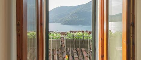 Apartment, 2 Bedrooms (2 Bedrooms) | Lake view