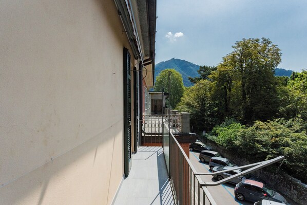 Apartment (1 Bedroom) | Balcony - The Perfect Get Away in Cernobbio by Rent all Como (Cernobbio)