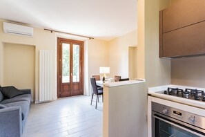 Apartment (1 Bedroom) | Private kitchen