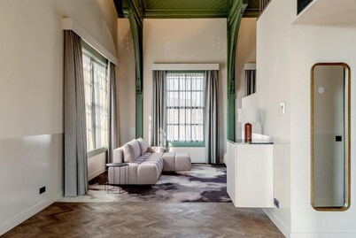 Metzlr House