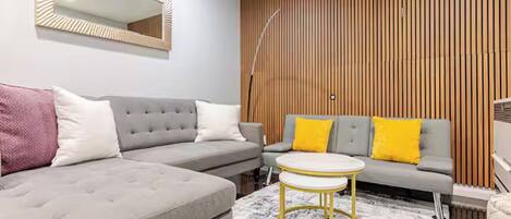 Smart TV, tenis de mesa y libros
