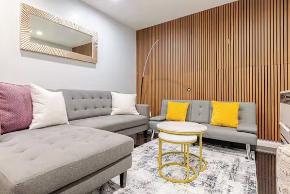 Smart TV, table tennis, books