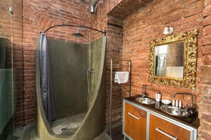 Apartment | Bathroom