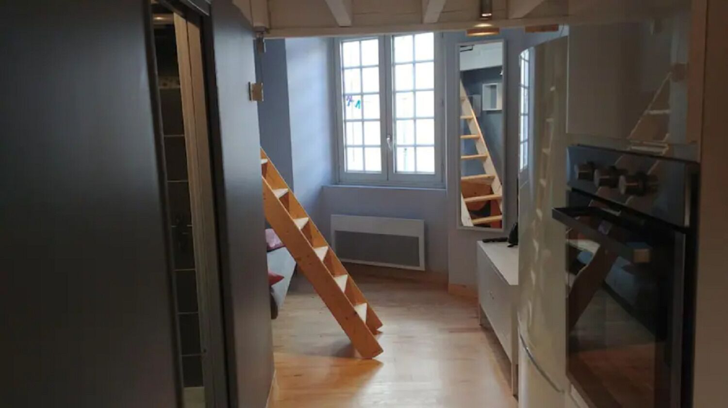 المنشأة من الداخل