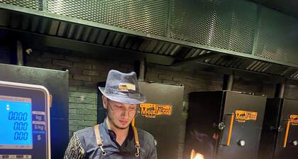 New Cairo Gem 3BR Villa w/ Garden, Near Shopping & Dining by Best of Bed'z