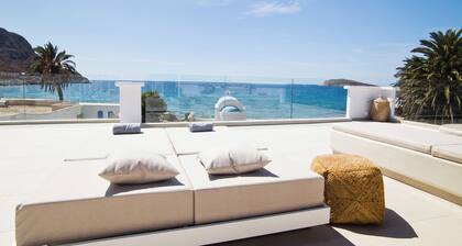 Almyra Luxury Grande Suite Two Bedrooms
with Jacuzzi, Roof Top & Fire Place