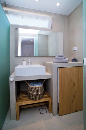 Shower, hair dryer, towels, soap - Almyra Luxury Grande Suite Two Bedrooms
with Jacuzzi, Roof Top & Fire Place (Panormos)