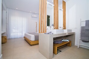 2 bedrooms, iron/ironing board, WiFi, bed sheets - Almyra Luxury Grande Suite Two Bedrooms
with Jacuzzi, Roof Top & Fire Place (Panormos)