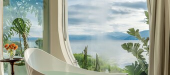 Dali Nest Secret Garden Lake View Inn