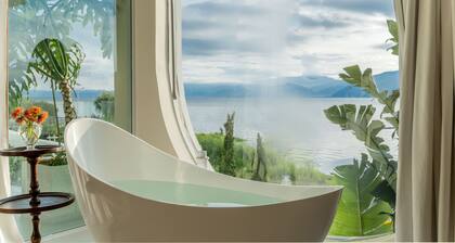 Dali Nest Secret Garden Lake View Inn